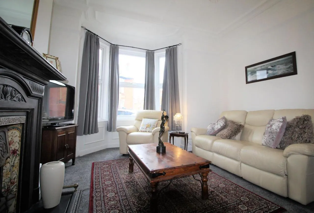 Heaton Haven: Spacious Period Property with Modern Comforts Newcastle upon Tyne Holiday home