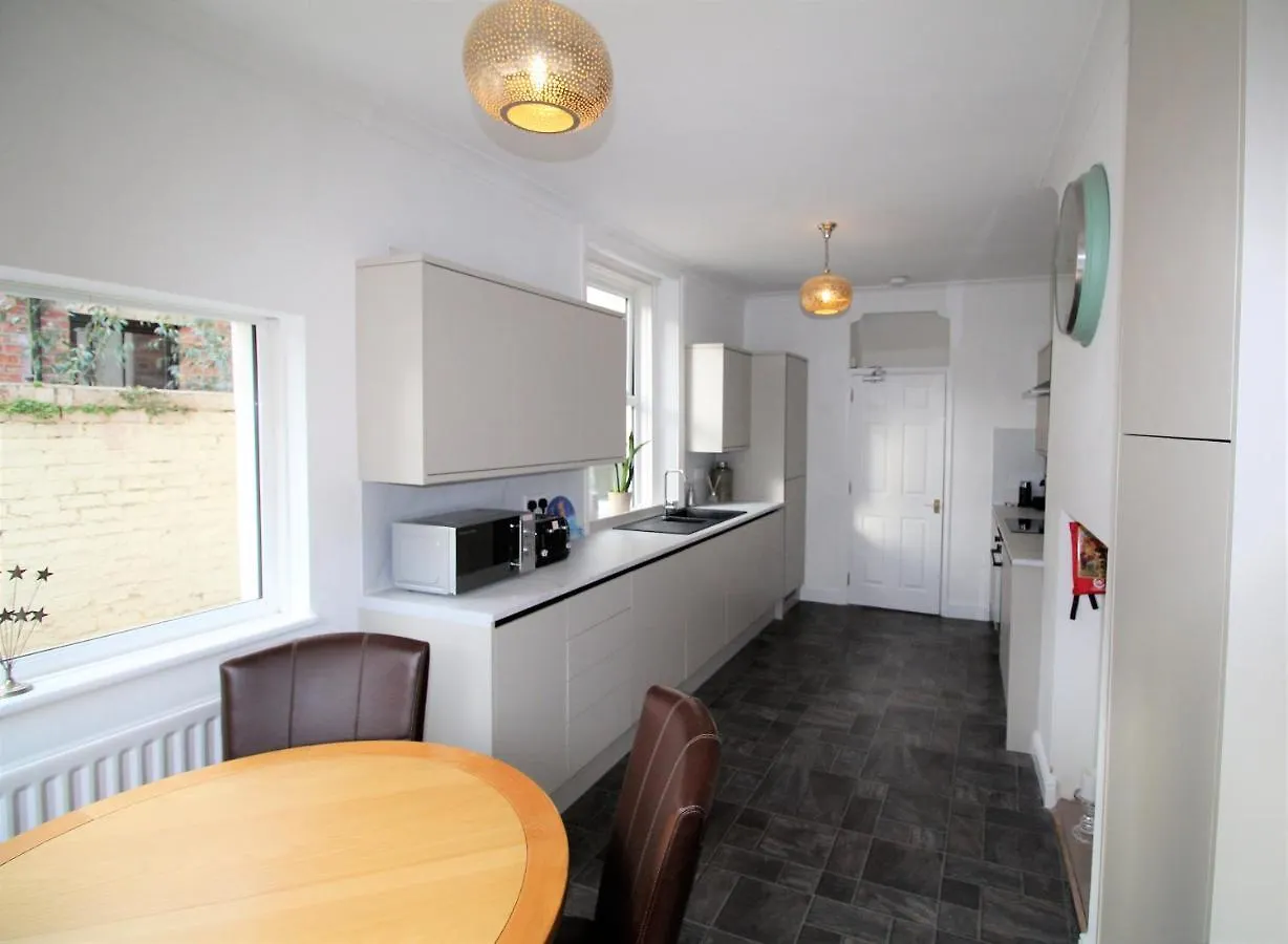 Heaton Haven: Spacious Period Property with Modern Comforts Newcastle upon Tyne